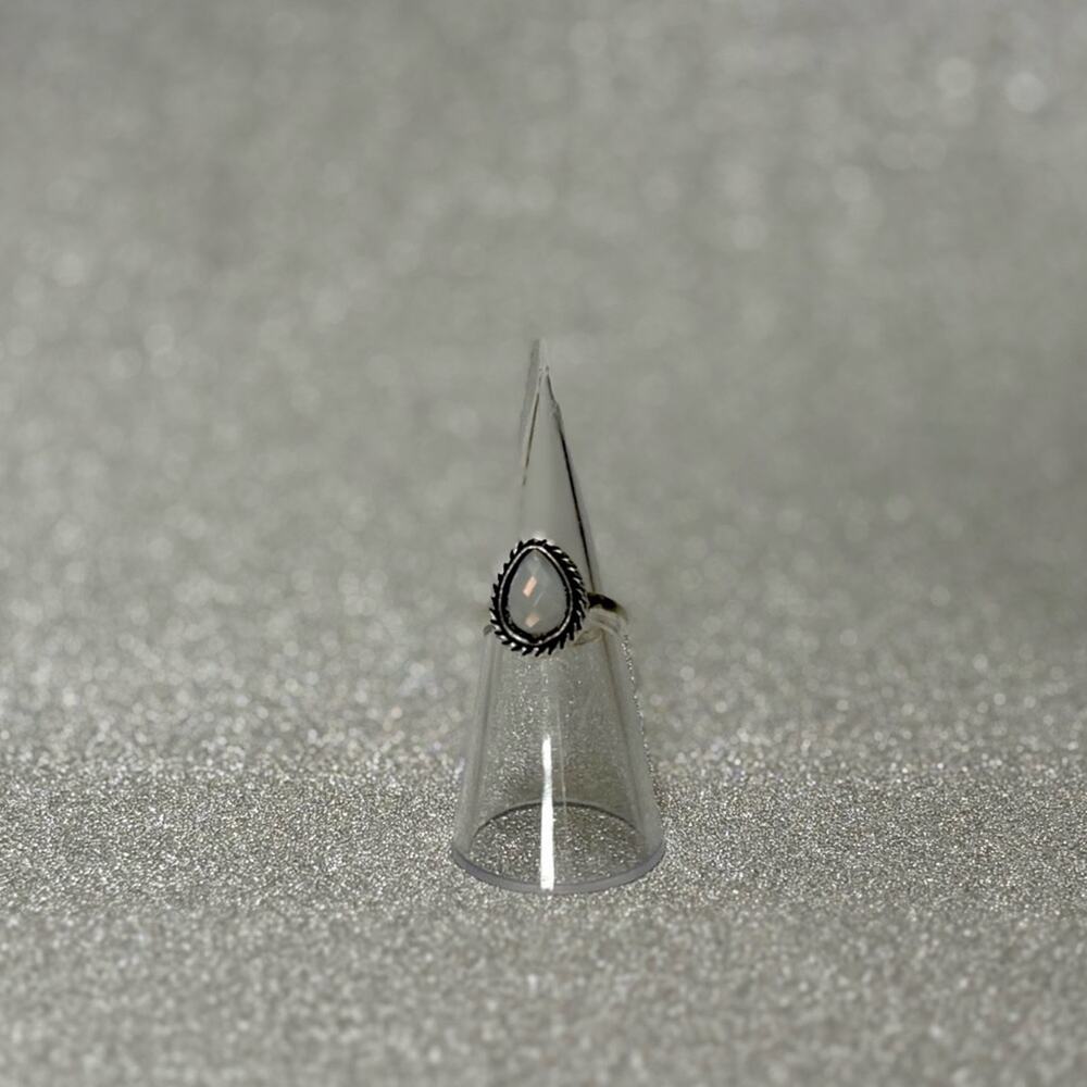 ✨ “Celestial Teardrop Glow” Dainty Opal-Style Ring ✨